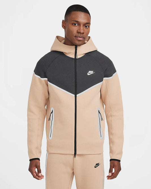 Ensemble nike tech